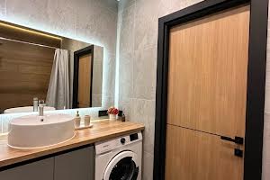 квартира за адресою Співдружності вул., 5