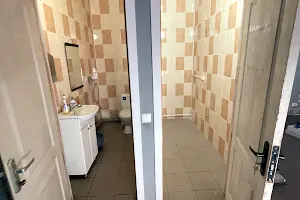 комерційна за адресою Площа Героїв, 16а