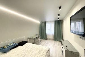 квартира за адресою Драгоманова вул., 8