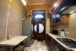 квартира за адресою Героїв УПА вул., 7