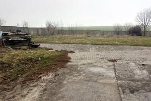 комерційна за адресою Центральна, 81