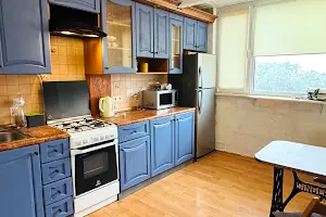квартира за адресою Торгова вул., 1Б