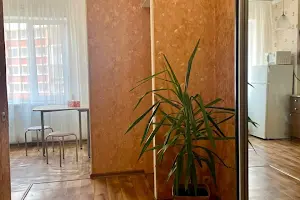квартира по адресу Небесной Сотни просп. (Маршала Жукова), 77