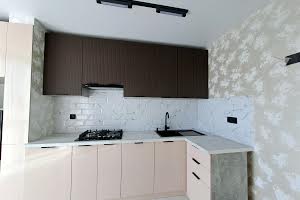 квартира за адресою Білогірська вул., 13