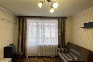 квартира за адресою Старицького вул., 8