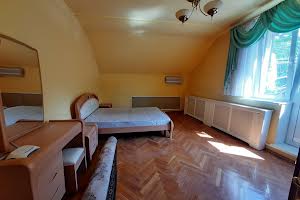 дом по адресу Кучанська, 3