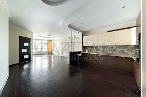 комерційна за адресою Кловський узвіз (Кловський), 7a
