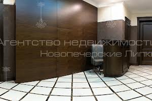 комерційна за адресою Антоновича вул. (Горького), 131