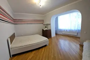 квартира за адресою Хмельницького, 9