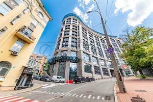 комерційна за адресою Лютеранська вул., 14в