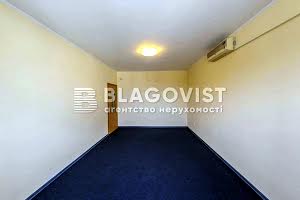 комерційна за адресою Хрещатик вул., 4