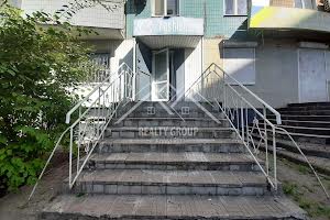 комерційна за адресою Лісового вул., 29