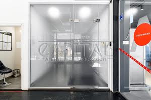 коммерческая по адресу Антоновича, 131