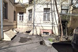 комерційна за адресою Саксаганського вул., 92