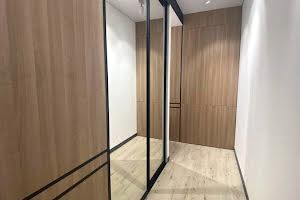 комерційна за адресою Бессарабська пл., 5