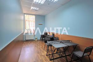комерційна за адресою Левітана вул., 62