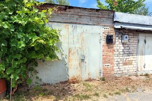 комерційна за адресою Заводська вул., 1-Б