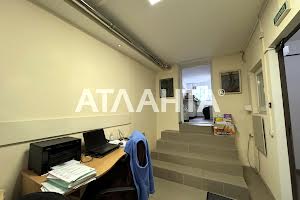 комерційна за адресою Добровольців вул. (Маршала Говорова), 8