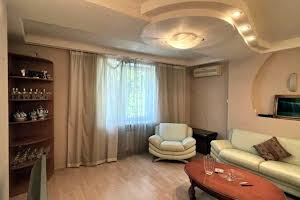 квартира за адресою Академіка Чекмарьова вул., 2