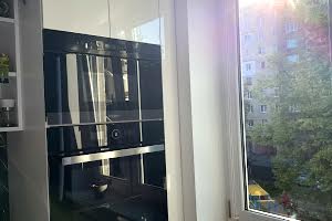 квартира за адресою Олександра Довженка вул., 1
