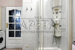 коммерческая по адресу Лютеранская ул., 12