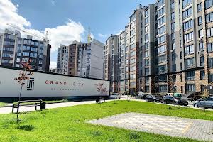 квартира за адресою Домбровського вул., 3