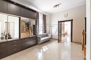 будинок за адресою Андріївська вул., 8