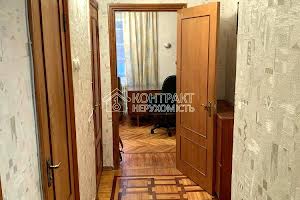 квартира за адресою Старицького вул., 8