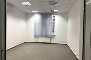 коммерческая по адресу Юнаківа, 9