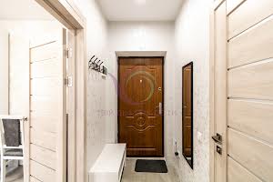 квартира за адресою Дмитра Коцюбайла вул., 7а