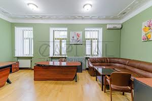 комерційна за адресою Липська вул., 10