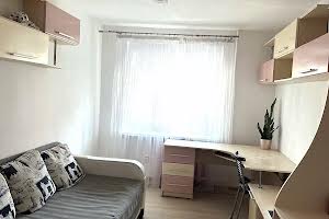 квартира за адресою Вагонна вул., 8