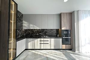 квартира по адресу Степана Бандеры ул., 79