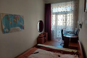квартира за адресою Куликівський узвіз (Революції), 9