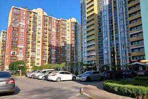 комерційна за адресою Українська вул., 83 б