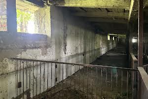 комерційна за адресою Миру, 7