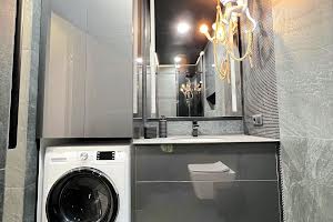 квартира за адресою Космічна вул., 5