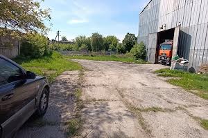 коммерческая по адресу вул. Центральна, 32а