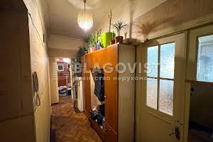 комерційна за адресою Саксаганського вул., 63/28