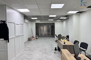 комерційна за адресою Подільська вул., 56