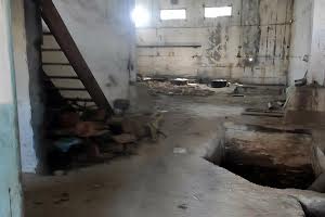 комерційна за адресою Болгарських Ополченців вул. (Асена Христєва), 1