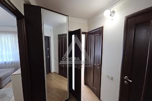 квартира за адресою Шкільна вул. (Героїв Сталінграда), 18