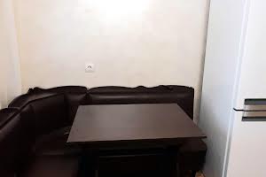 квартира за адресою Тролейбусна вул., 5