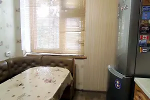 квартира за адресою Рятувальників вул., 20