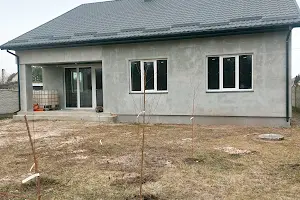 будинок за адресою Лілія 9