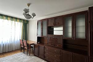 квартира за адресою 24 Серпня вул., 11