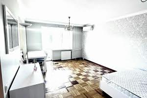 квартира за адресою Родини Крушельницьких вул., 3