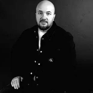 Загура Віталій