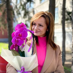 Альона