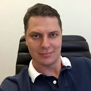 Шмаленюк Роман